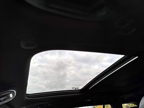 New 2025 Jeep Grand Cherokee Limited image 9