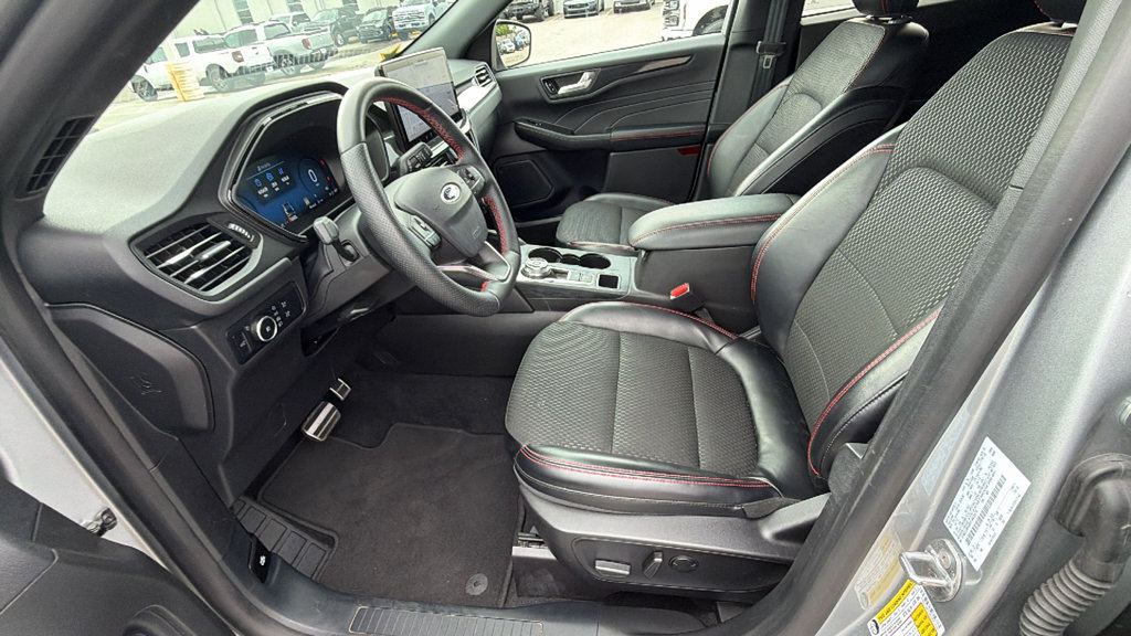 Certified 2024 Ford Escape ST-Line Elite AWD/4WD image 22