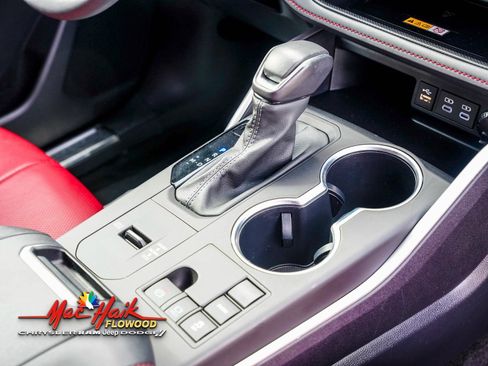 Used 2024 Toyota Highlander XSE image 21