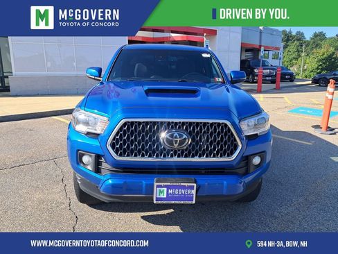Used 2018 Toyota Tacoma TRD Sport AWD/4WD image 8