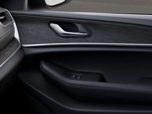 New 2026 Jeep Grand Cherokee Altitude image 25