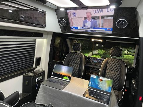 Used 2022 Mercedes-Benz Sprinter 2500 image 33
