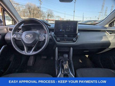 Used 2024 Toyota Corolla Cross LE image 22