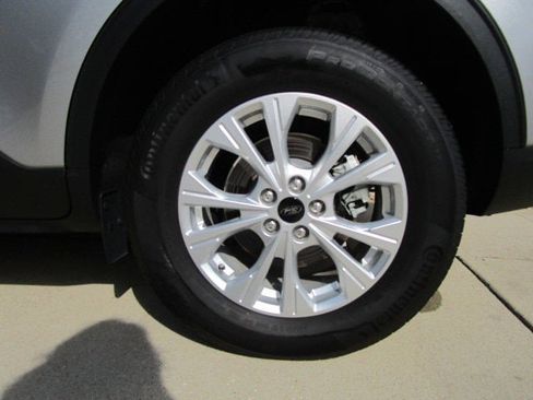 Used 2023 Ford Escape Active w/ Tech Pack #2 AWD/4WD image 9