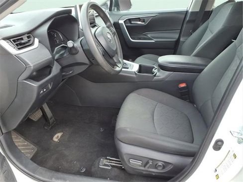 Used 2024 Toyota RAV4 XLE image 11