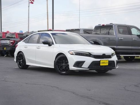 Used 2024 Honda Civic Sport image 2