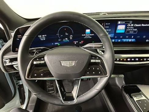 Used 2024 Cadillac Lyriq Tech AWD/4WD image 16