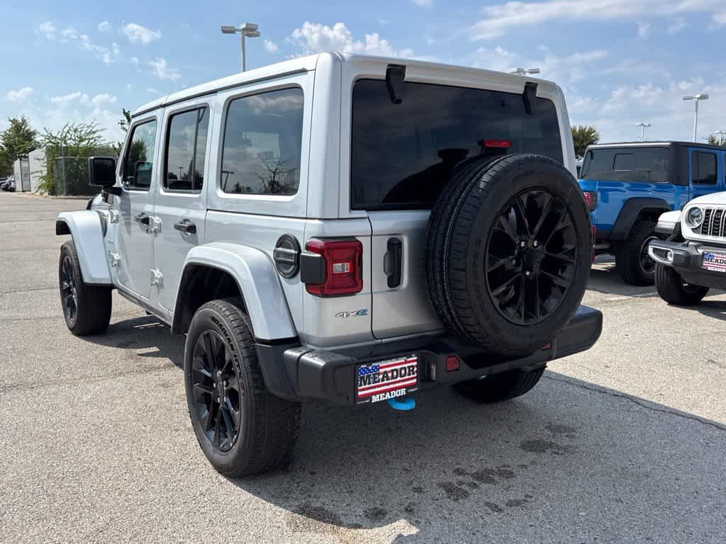 Used 2024 Jeep Wrangler Unlimited Sahara AWD/4WD image 3