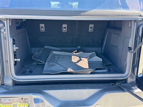 Used 2024 Ford Bronco Wildtrak image 10