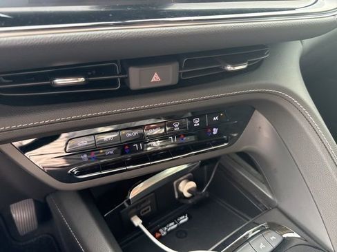 Certified 2023 Buick Envision Avenir image 39