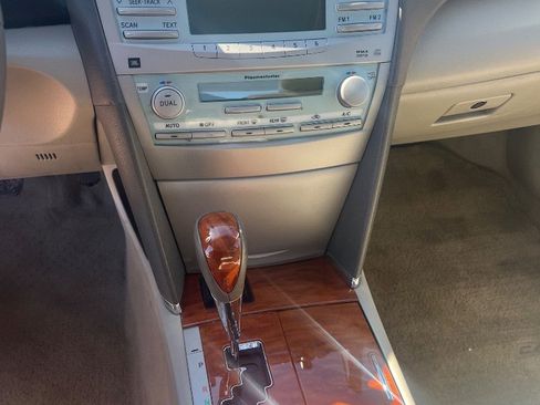 Used 2009 Toyota Camry XLE image 6