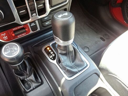 Used 2025 Jeep Wrangler Unlimited Sport S 4xe AWD/4WD image 14