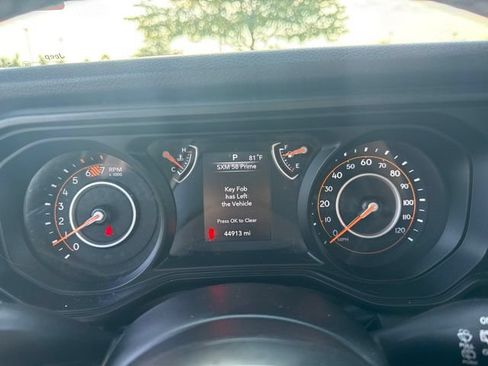 Used 2025 Jeep Wrangler Unlimited Sport AWD/4WD image 16