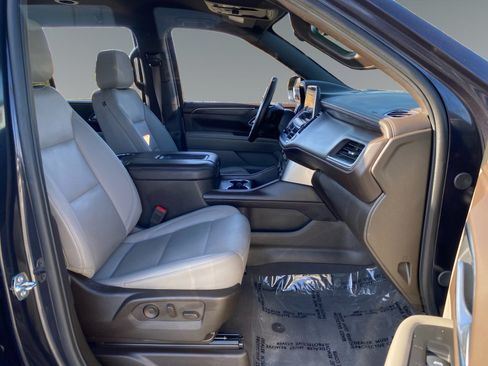 Used 2024 Chevrolet Tahoe LT RWD image 15