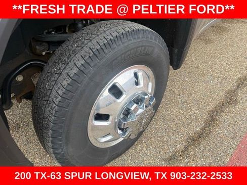 Used 2025 GMC Sierra 3500 SLT w/ SLT Convenience Package image 4