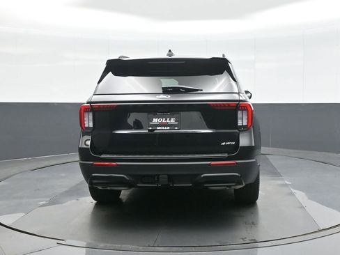 Used 2025 Ford Explorer ST-Line w/ Premium Package image 6
