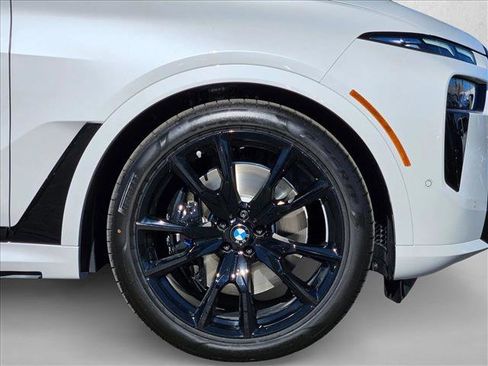New 2026 BMW X7 xDrive40i w/ M Sport Package image 10