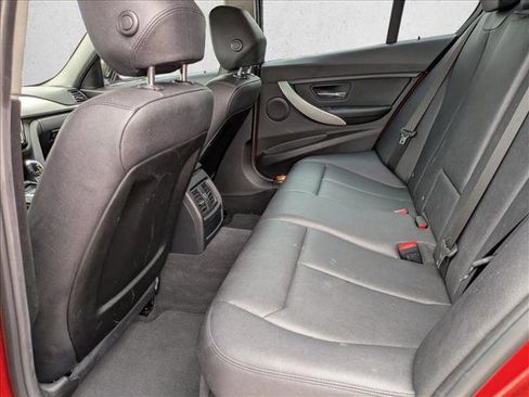 Used 2018 BMW 320i xDrive Sedan image 14