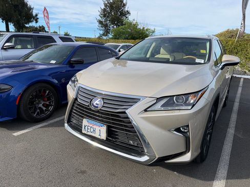 Used 2019 Lexus RX 450hL Premium w/ Premium Package image 16