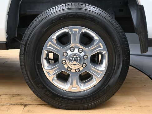 Used 2024 RAM 2500 Big Horn image 12