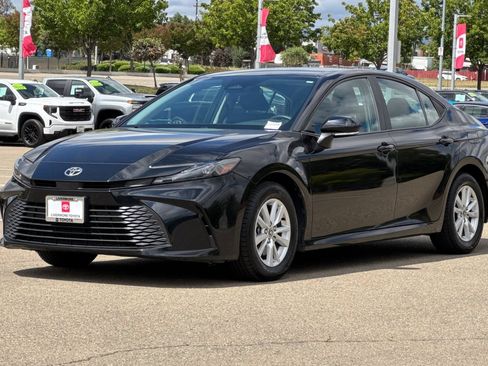 Certified 2025 Toyota Camry LE FWD image 9