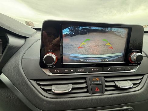 Used 2022 Nissan Altima 2.5 S image 9