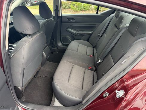 Used 2025 Nissan Altima 2.5 SV FWD image 13
