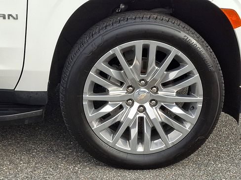 Certified 2023 Chevrolet Suburban Premier w/ Advanced Technology Package image 8