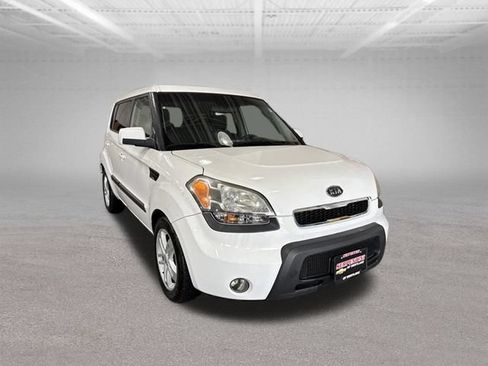 Used 2011 Kia Soul + w/ Audio Pkg FWD image 3