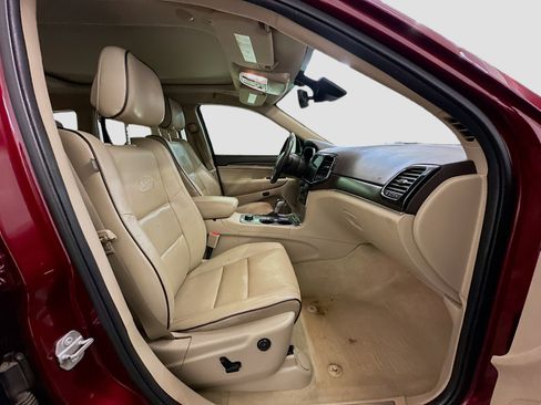 Used 2020 Jeep Grand Cherokee Overland image 34