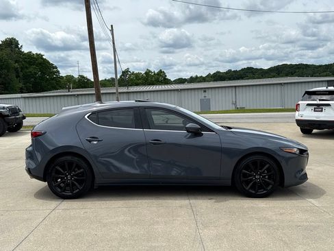 Used 2021 MAZDA MAZDA3 s FWD image 17