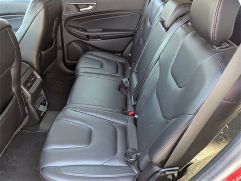 Used 2020 Ford Edge Titanium image 6