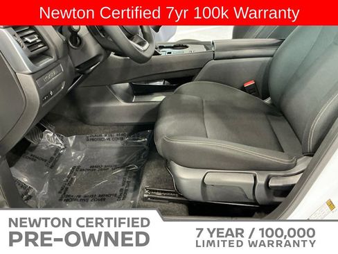 Used 2023 Nissan Rogue S FWD image 11