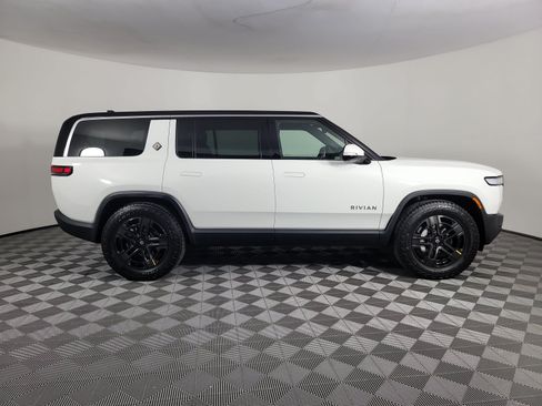 Used 2024 Rivian R1S Adventure AWD/4WD image 6