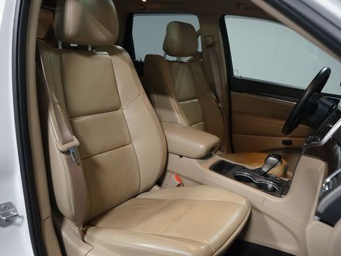 Used 2018 Jeep Grand Cherokee Limited w/ Luxury Group II RWD image 27