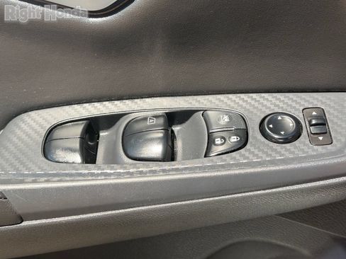 Used 2024 Nissan Sentra SV FWD image 16
