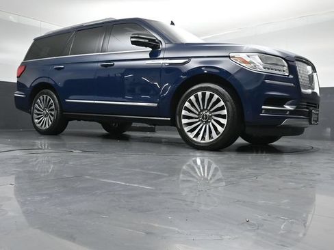 Used 2020 Lincoln Navigator Reserve w/ Luxury Package AWD/4WD image 35