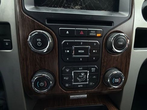 Used 2014 Ford F150 Lariat w/ Equipment Group 502A Luxury image 19