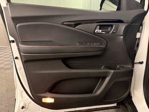 Used 2021 Honda Pilot Black Edition image 6