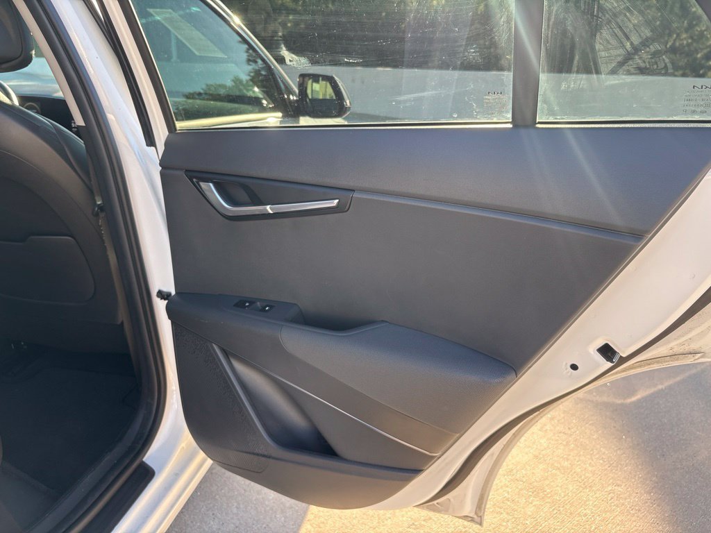 Used 2023 Kia Niro Wind w/ Wind Preserve Package FWD image 11