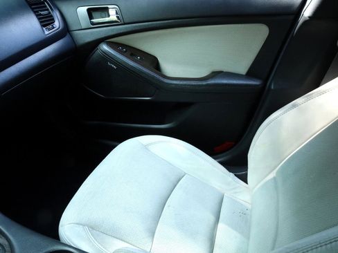 Used 2013 Kia Optima SX w/ Limited Pkg image 12