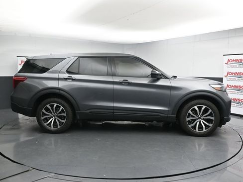Used 2022 Ford Explorer ST AWD/4WD image 9
