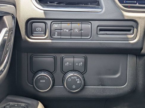 Used 2023 Chevrolet Suburban LT RWD image 22