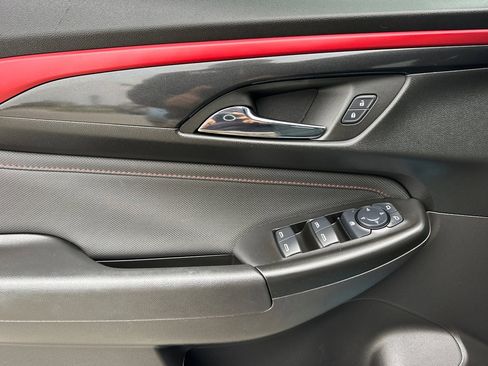 Used 2025 Chevrolet TrailBlazer RS w/ Driver Confidence Package image 11