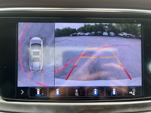 Used 2021 Buick Enclave Avenir w/ Avenir Technology Package AWD/4WD image 14