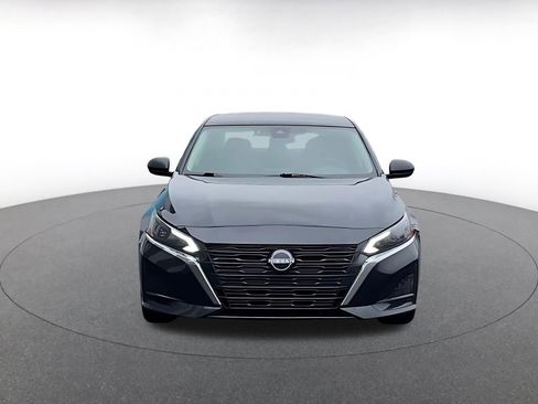 Used 2025 Nissan Altima 2.5 SV image 4