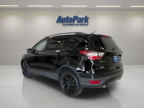 Used 2018 Ford Escape SE w/ SE Sport Appearance Package FWD image 5