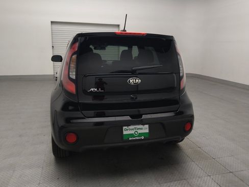 Used 2019 Kia Soul FWD image 6