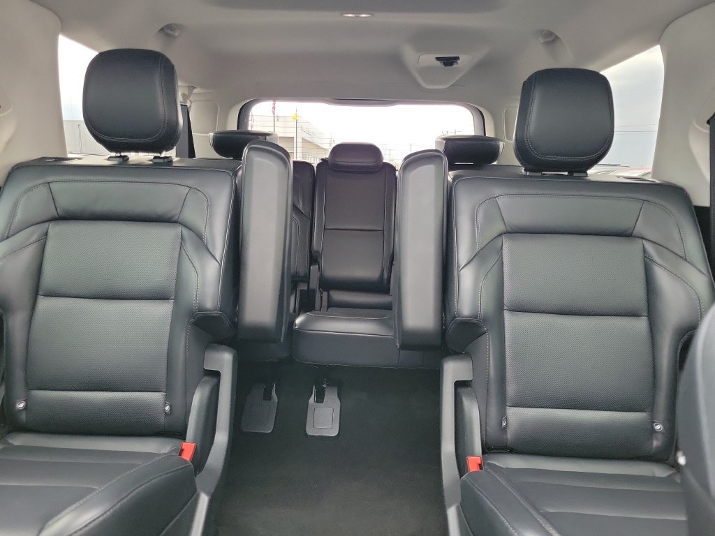 Certified 2025 Lincoln Navigator L Reserve AWD/4WD image 16