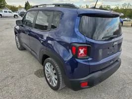 Used 2018 Jeep Renegade Latitude FWD image 6
